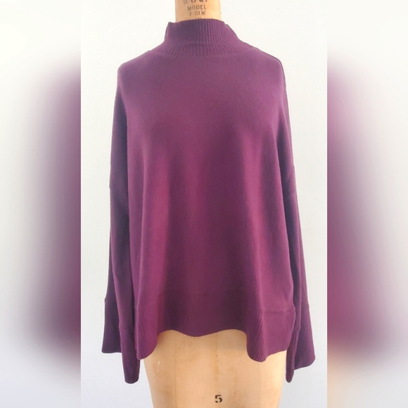 redhaute Sweaters - redhaute mock neck sweater,.size M, purple